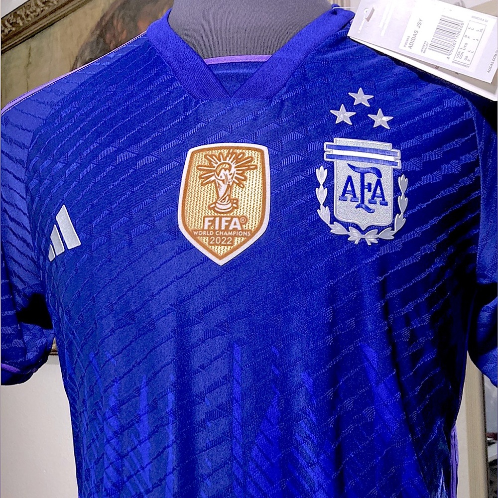 Adidas Argentina 🇦🇷 jersey 2023 with 3 stars ⭐️⭐️⭐️ Messi #10 sizes L and M.